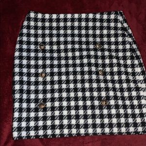 Houndstooth high waisted skirt